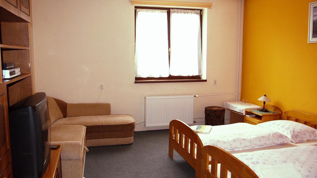 Penzion Tatry Poprad Chambre photo